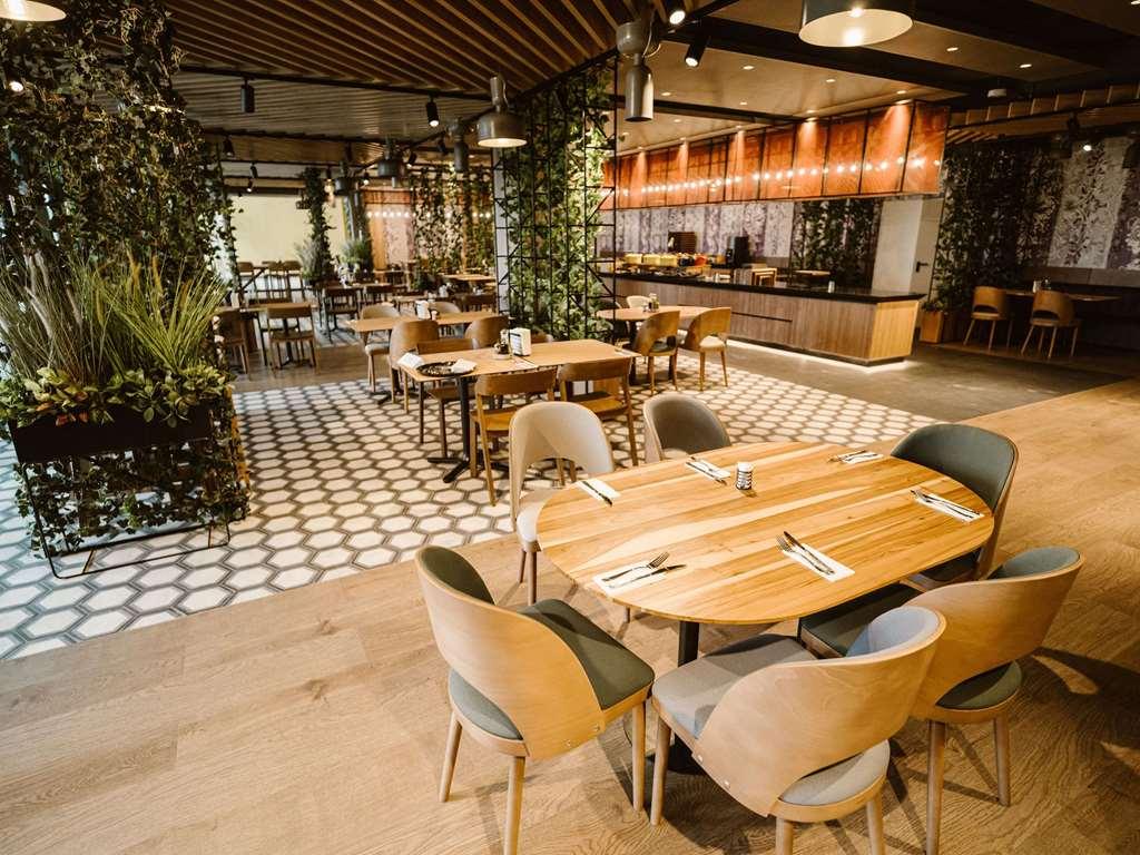 Hotel Ibis Styles Sibiu Arsenal Restaurace fotografie